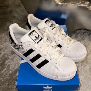 Adidas Superstar
